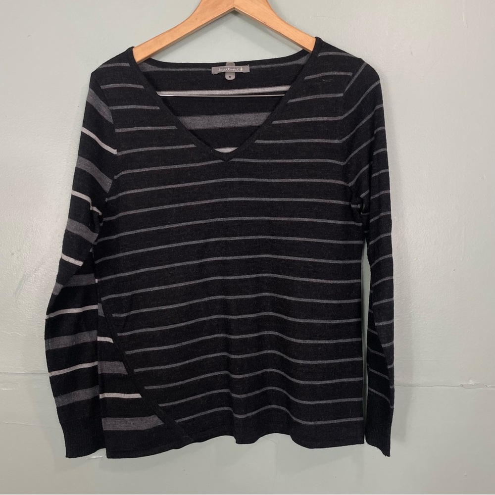 Smartwool V Neck Sweater Pullover Striped Gray Women’s Size Medium Merino Wool